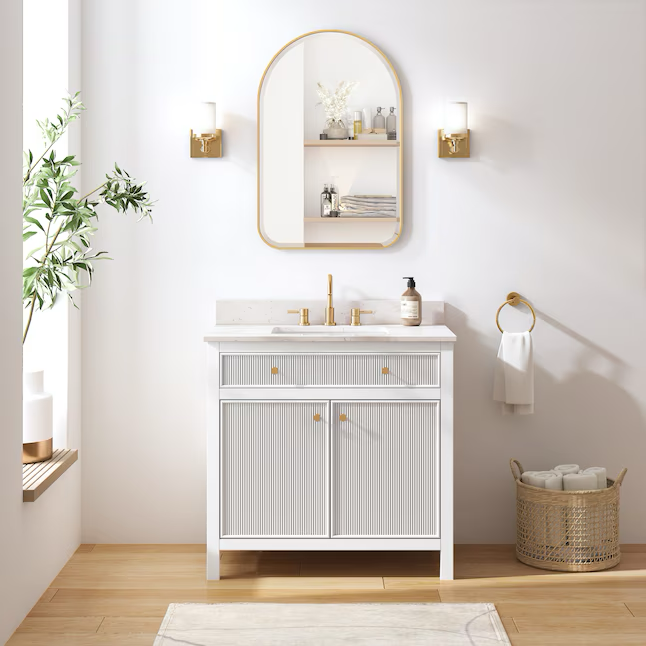 Mueble de baño con lavabo individual bajo encimera blanco Sandbanks de 36 pulgadas de Allen + Roth con cubierta de piedra artificial blanca