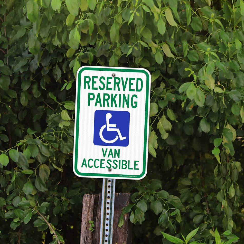 Schild „Reservierter Parkplatz für Lieferwagen mit Behinderung“ (12 x 8 Zoll)