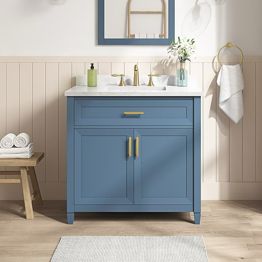 Mueble de baño de un seno bajo encimera de 36 pulgadas en color azul Chambray de Allen + Roth Lancashire con encimera de piedra artificial blanca