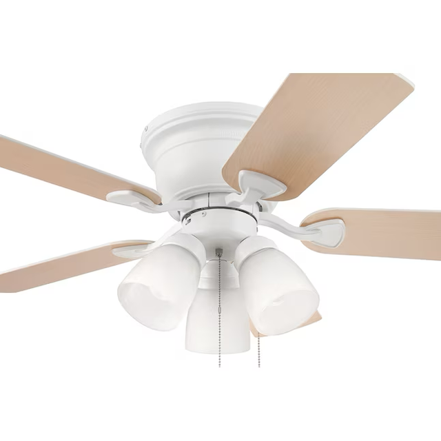 Harbor Breeze Centreville 42-in White Indoor Flush Mount Ceiling Fan with Light (5-Blade)