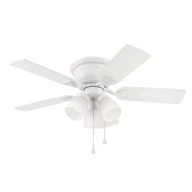 Harbor Breeze Centreville 42-in White Indoor Flush Mount Ceiling Fan with Light (5-Blade)